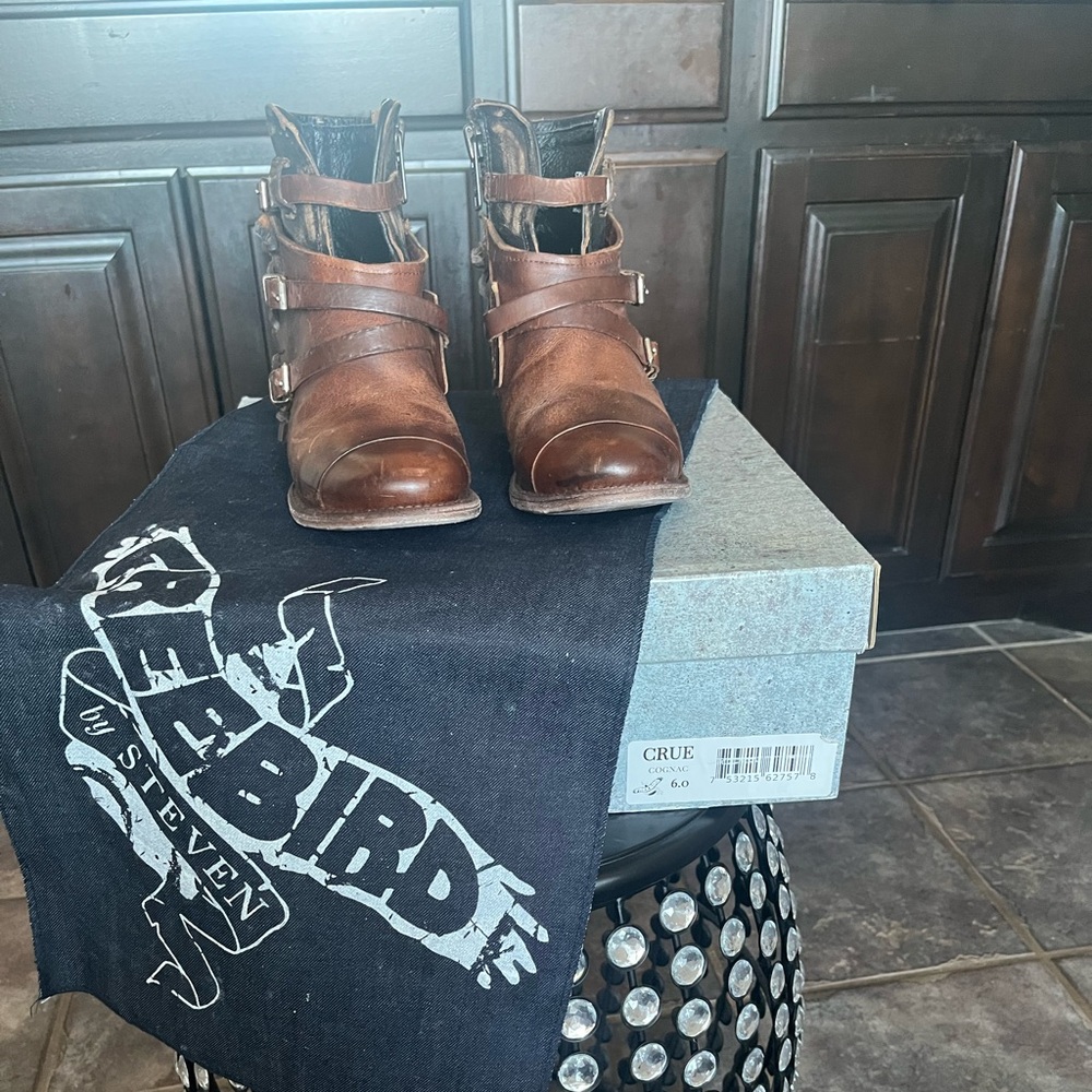 Freebird by Steven Bond Crue Ankle boot - Picture 2 of 12